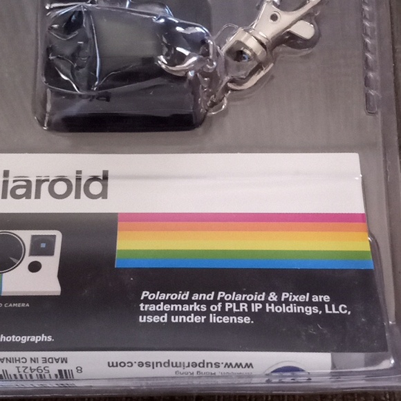 Polaroid camera keychain - Picture 4 of 5